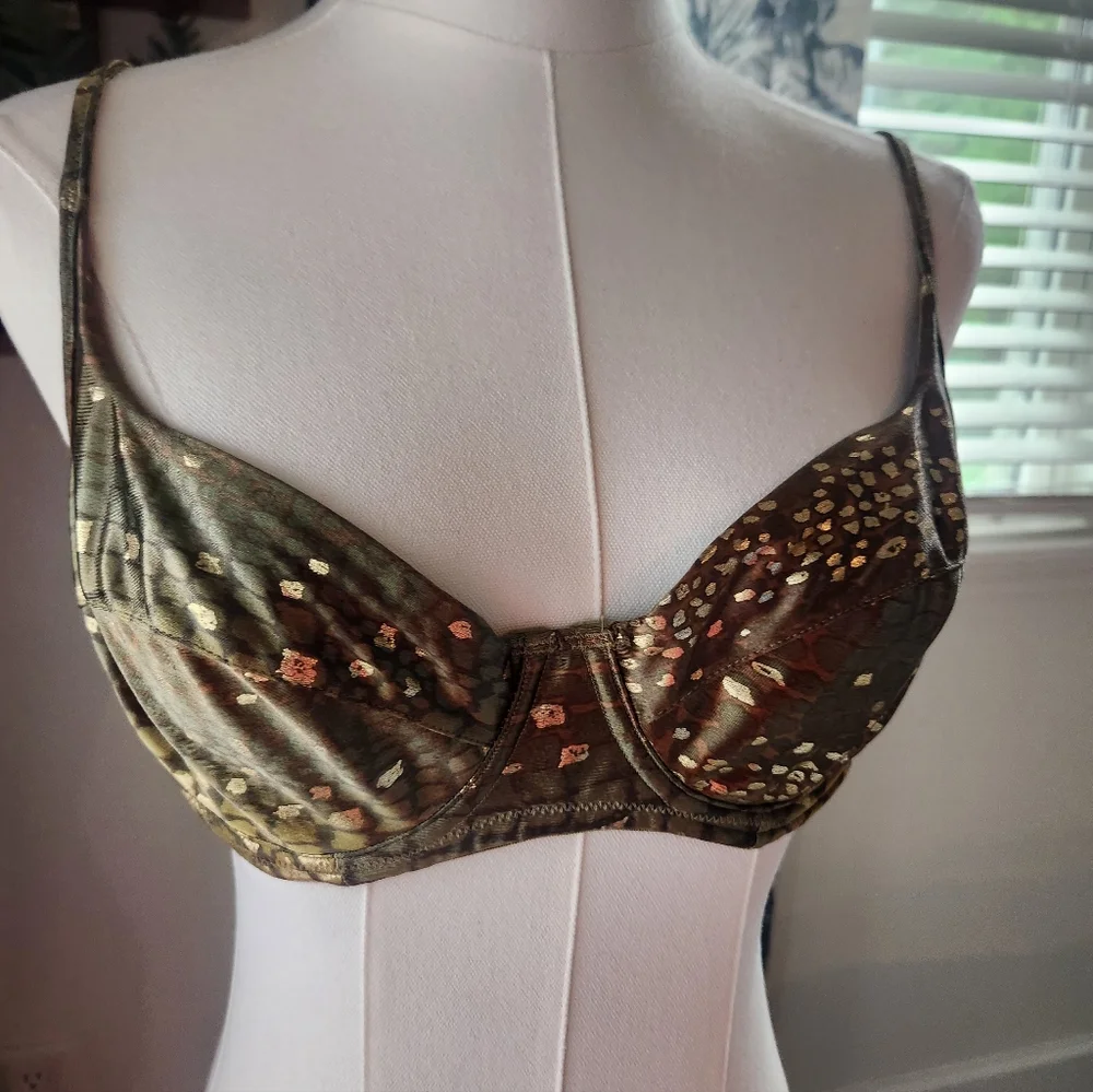 Victoria Secret Green Bra
